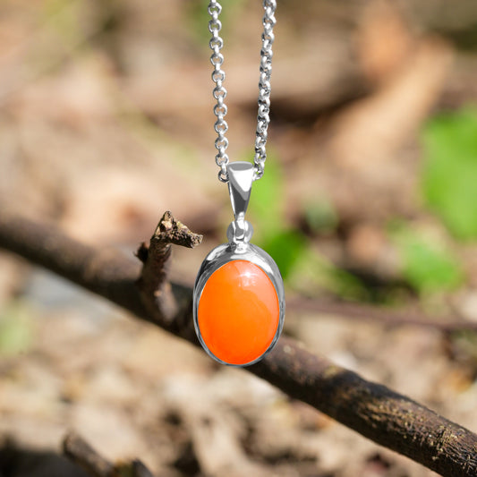 Starborn Carnelian Polished Oval Pendant in Sterling Silver