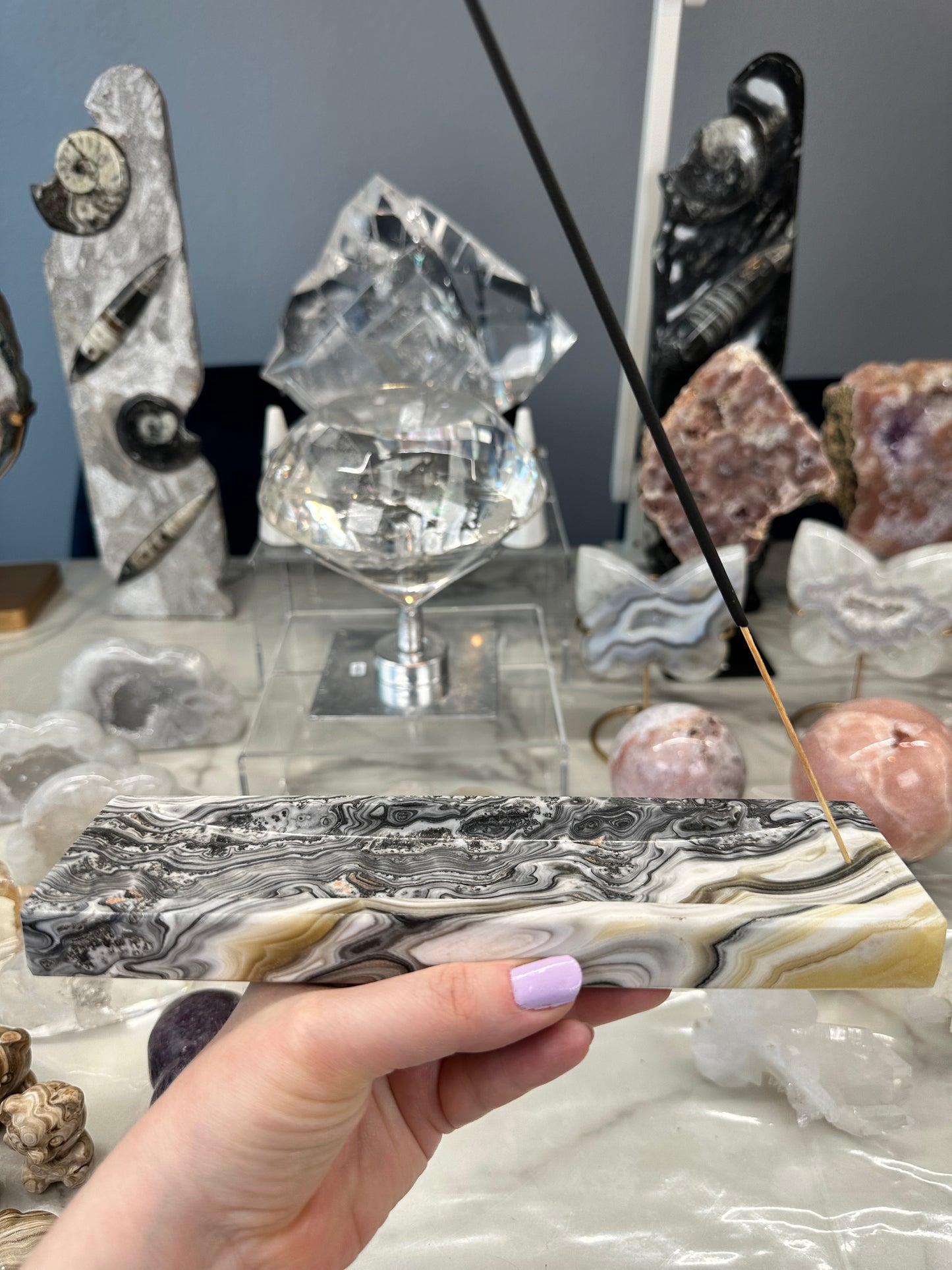 Banded Calcite Incense Holder Z