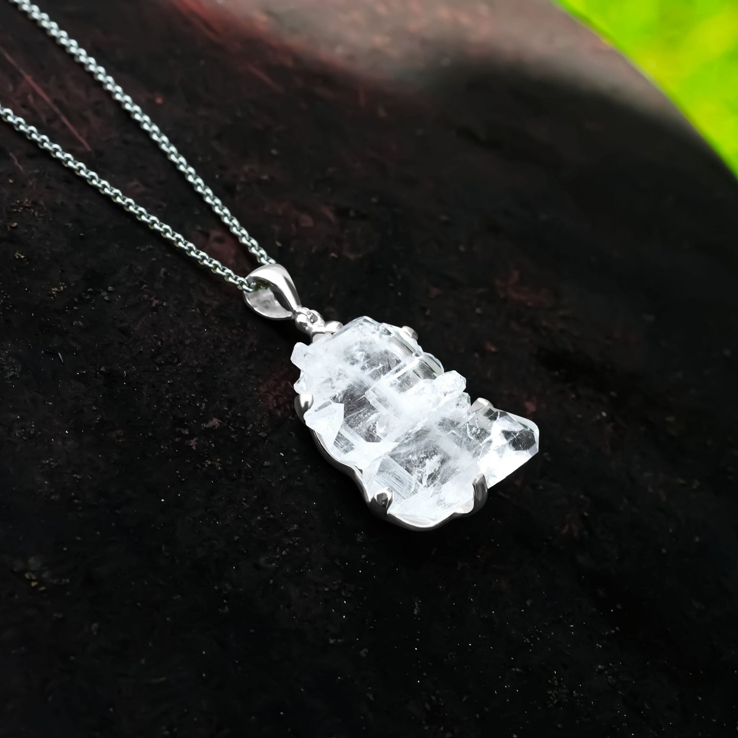 Starborn Faden Quartz Prong Set Pendant in Sterling Silver