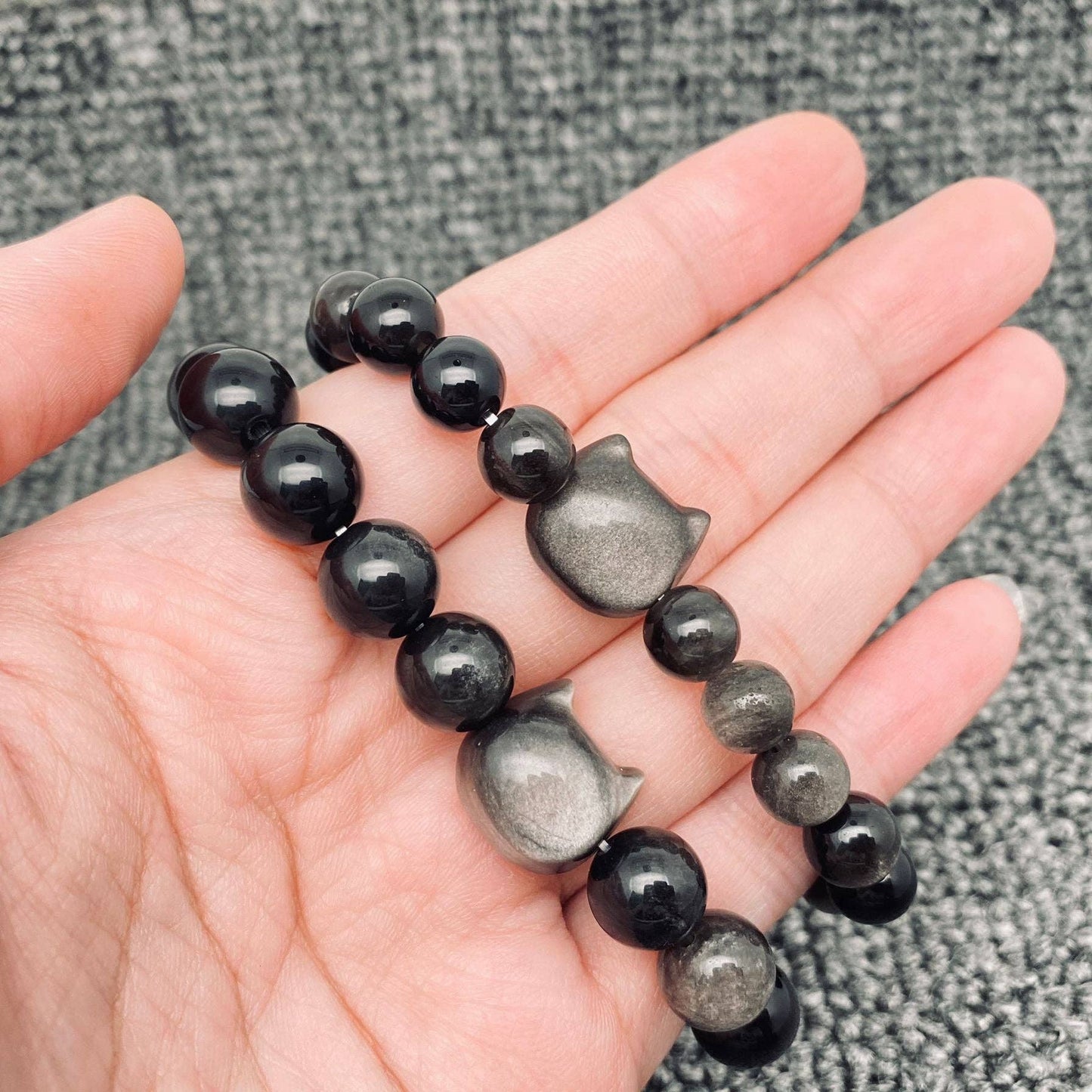 Silver Obsidian Beaded Cat Head Charm Elastic Bracelet - CS: 8mm