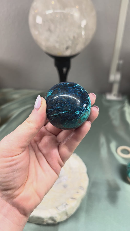 Quantum Quattro Sphere